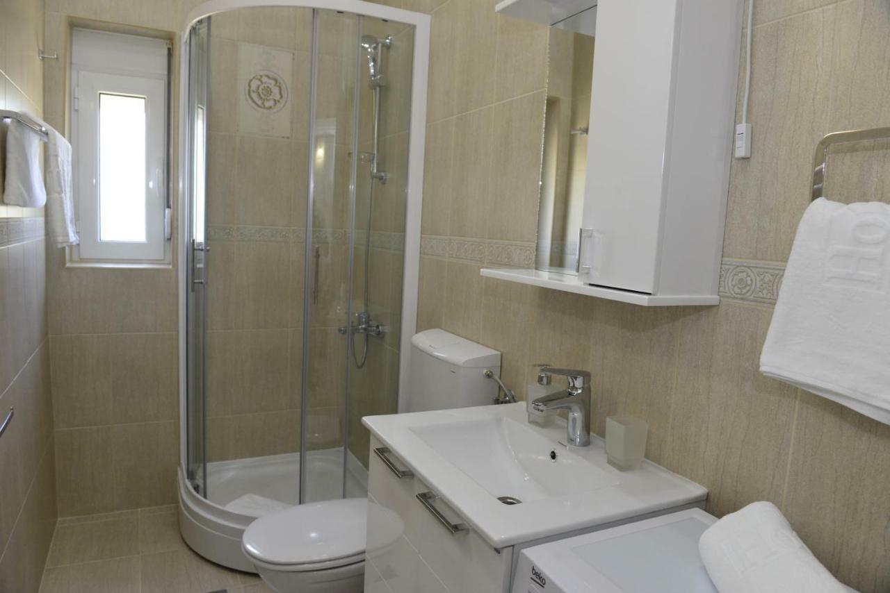 Apartmani Stefanija Tivat Ngoại thất bức ảnh
