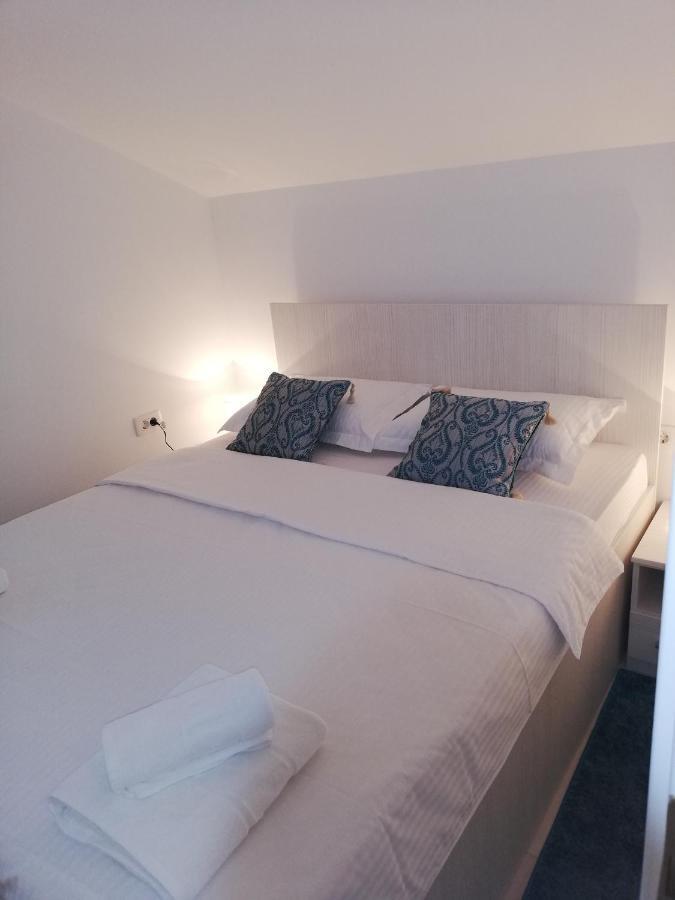 Apartmani Stefanija Tivat Ngoại thất bức ảnh